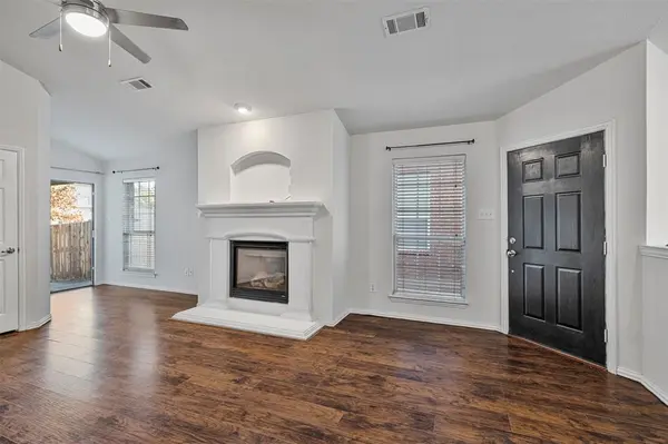 2709 Mountain Lion Drive, Fort Worth, TX 76244
