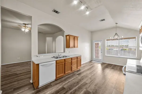 2032 Sunny Side Drive, Little Elm, TX 75068
