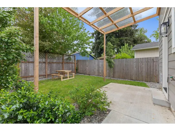 8838 N Drummond AVE, Portland, OR 97217