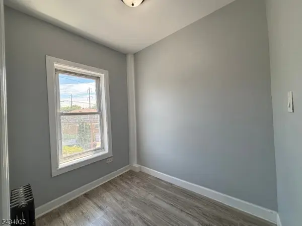 353 Fay Ave #2, Elizabeth City, NJ 07202
