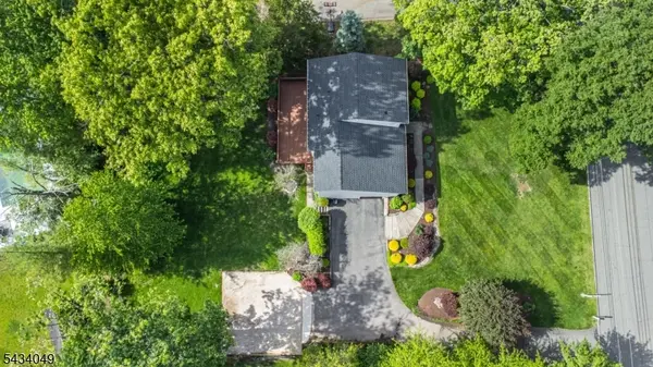 27 Bogert Rd, Montville Twp., NJ 07058