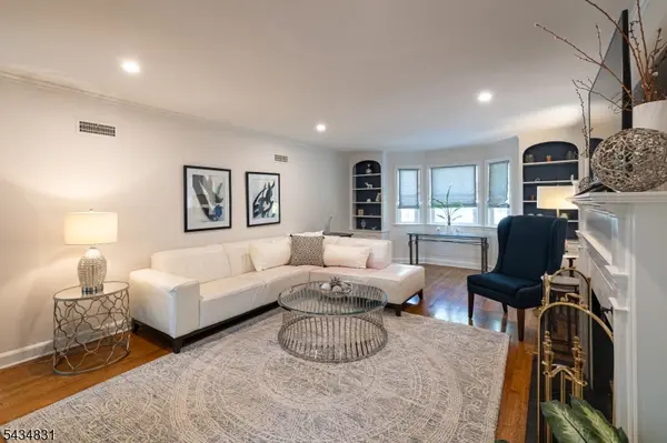 200 Wychwood Rd, Westfield Town, NJ 07090