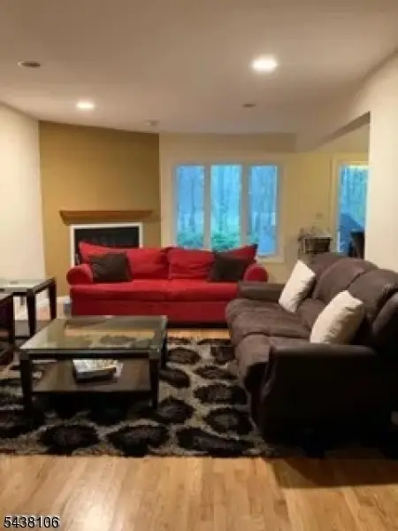 8 Stockton Ct, Parsippany-troy Hills Twp., NJ 07950