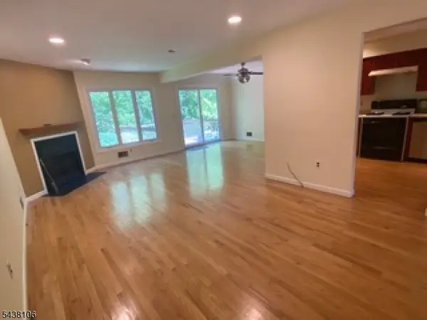 8 Stockton Ct, Parsippany-troy Hills Twp., NJ 07950