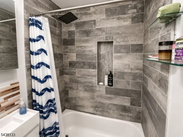 697 1/2 N 5Th St, Newark City, NJ 07107