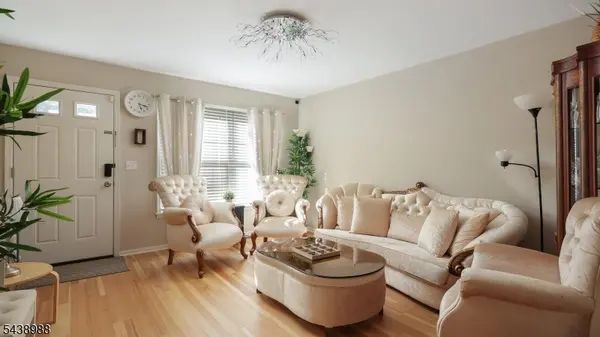 2 Park Ter, North Brunswick Twp., NJ 08902