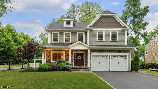 621 Green Briar Ct, Westfield Town, NJ 07090