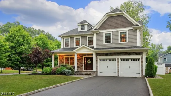 621 Green Briar Ct, Westfield Town, NJ 07090