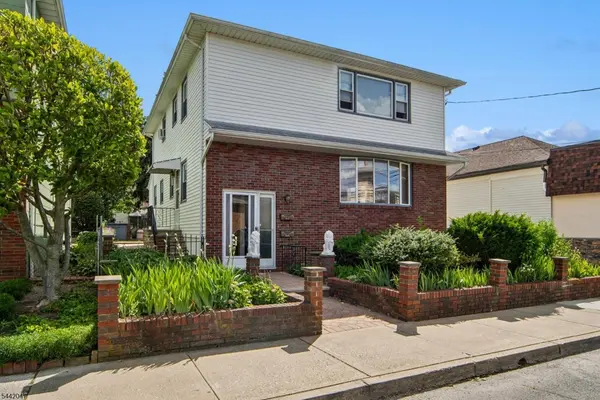 27 Crystal St, North Arlington Boro, NJ 07031