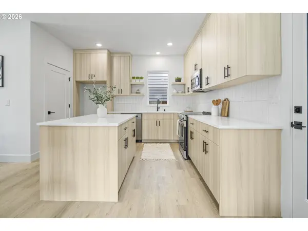 2011 SW MOSS ST, Portland, OR 97219