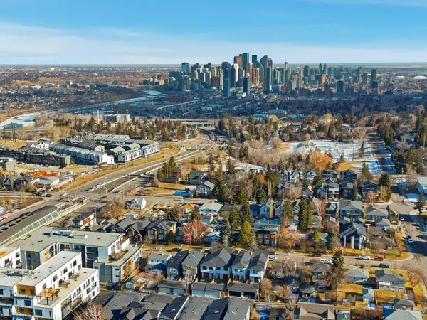 1427 26A ST SW, Calgary, AB T3C 1K9