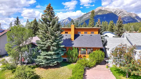 226 Lady MacDonald DR, Canmore, AB T1W1H3