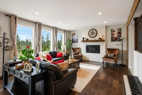 13522 104A ST, Grande Prairie, AB T8V 6K9