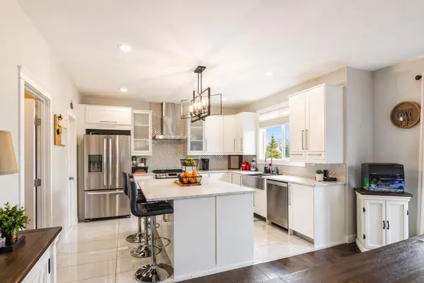13522 104A ST, Grande Prairie, AB T8V 6K9