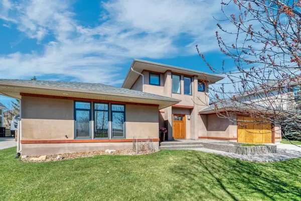 31 Ranch RD, Okotoks, AB T1S 1W8