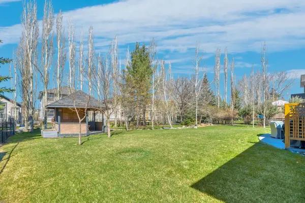 31 Ranch RD, Okotoks, AB T1S 1W8