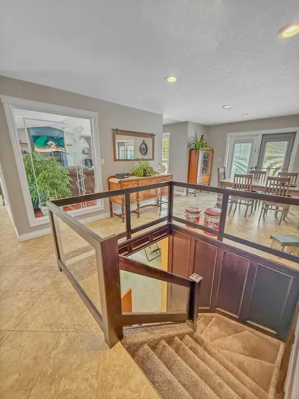 39 Ravine DR, Whitecourt, AB T7S 1H5