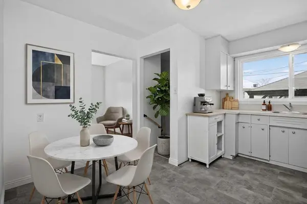 727 Macleay RD NE, Calgary, AB T2E 5Z9