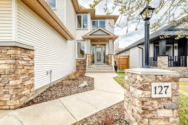 127 Cimarron Park CIR, Okotoks, AB T1S 2H5