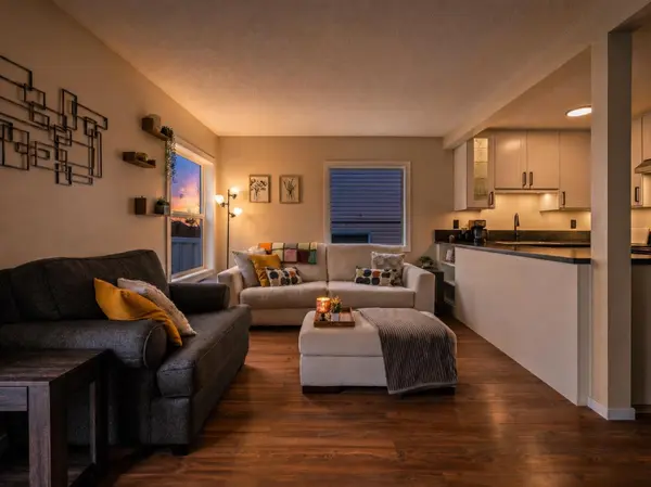101 Country Hills Villas NW, Calgary, AB T3K4S8