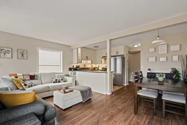 101 Country Hills Villas NW, Calgary, AB T3K4S8