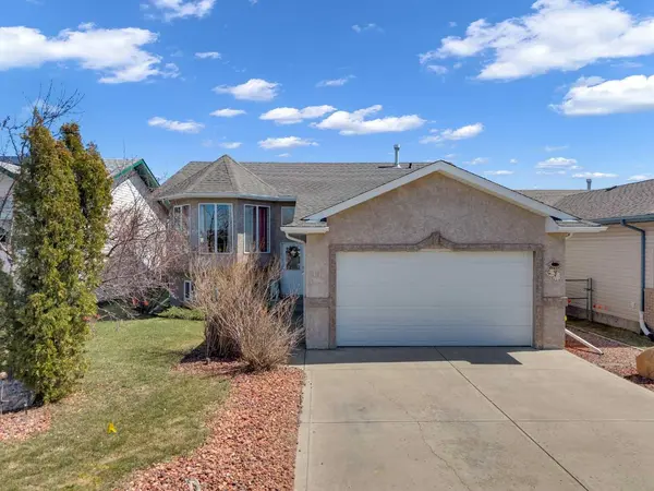19 Heenan CRES,  Sylvan Lake,  AB T4S 1Y6