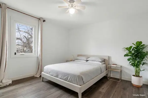 121 Mountain ST, Cochrane, AB T4C 1Z5