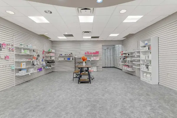 9802 97 AVE #103, Grande Prairie, AB T8V 7K2