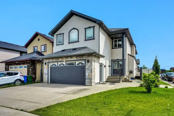 332 Saddlemont BLVD NE, Calgary, AB T3J 0B4