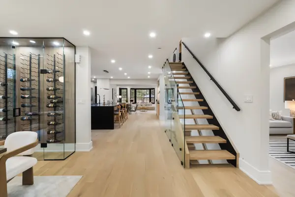 137 Cheltenham AVE, Toronto C12, ON M4N 1R1