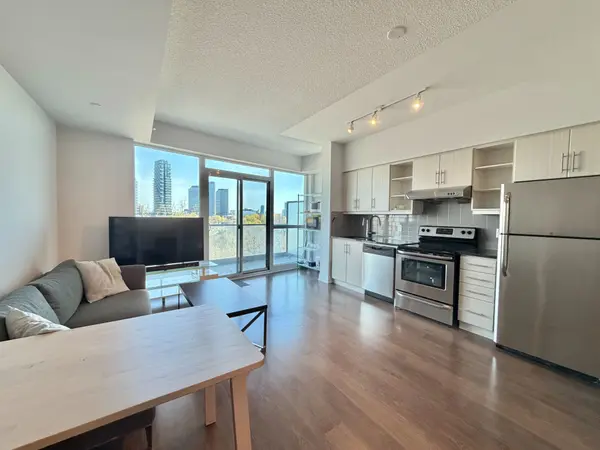 160 Vanderhoof AVE #517, Toronto C11, ON M4G 0B7