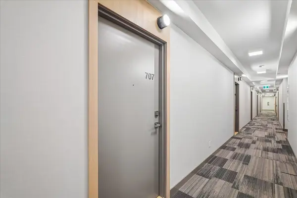 188 Fairview Mall DR #707, Toronto C15, ON M2J 4T1