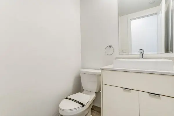31 Farmstead RD #146, Toronto C12, ON M2L 2X2