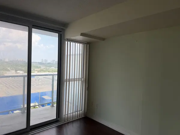 121 McMahon DR #803, Toronto C15, ON M2K 0C1