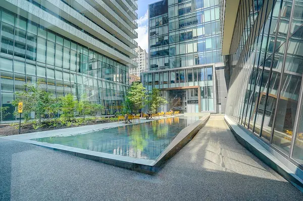 50 Charles ST E #LPH4907, Toronto C08, ON M4Y 0C3