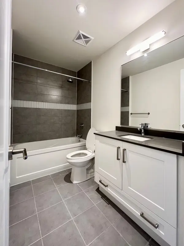 99 John ST #1503, Toronto C01, ON M5V 0S6