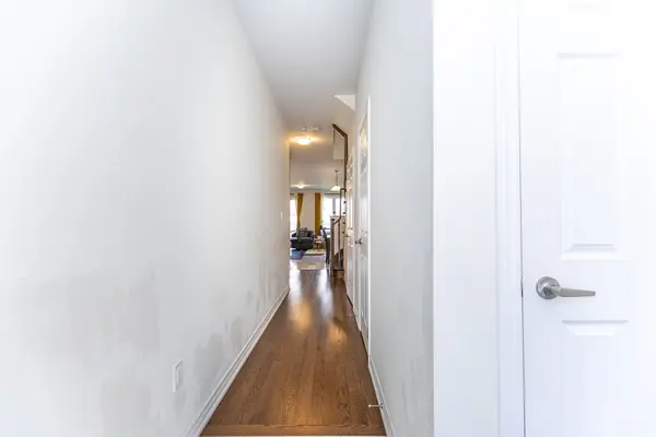 130 Ice Palace CRES, Oshawa, ON L1H 7K4