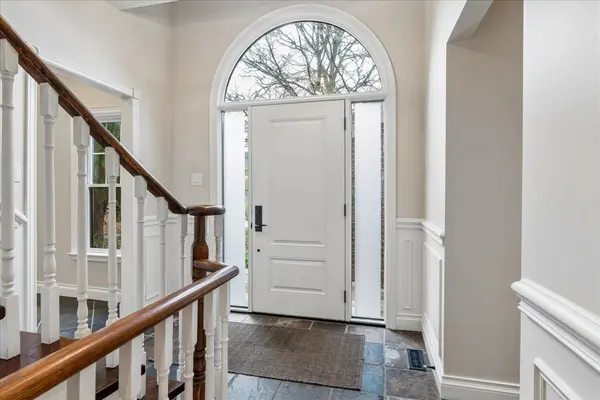 34 THEOBALDS CIR, Richmond Hill, ON L4C 9C6