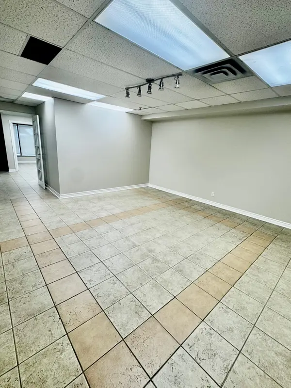 400 Creditstone RD W #3A, Vaughan, ON L4K 3Z3