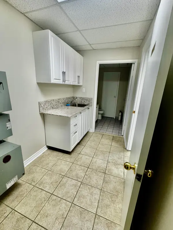 400 Creditstone RD W #3A, Vaughan, ON L4K 3Z3