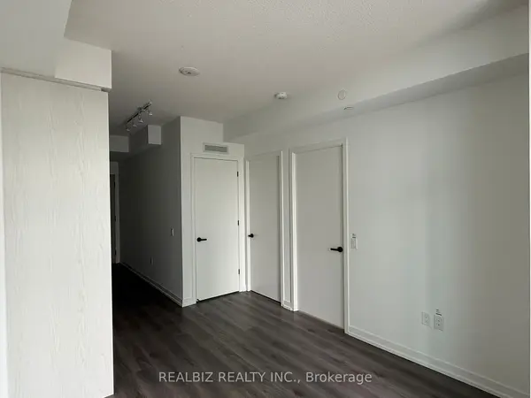 28 Interchange WAY #1715, Vaughan, ON L4K 0P8