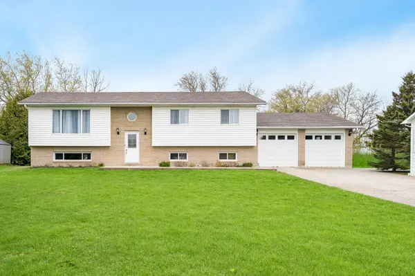 10 Surrey LN, Clearview, ON L0M 1N0