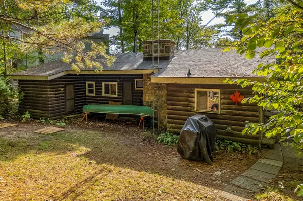 100 Nottawaga DR, Tiny, ON L0L 2J0
