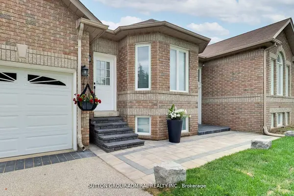 11 Club CT, Wasaga Beach, ON L9Z 1J8