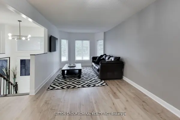 11 Club CT, Wasaga Beach, ON L9Z 1J8