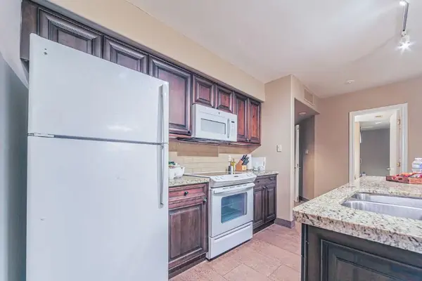 90 Highland DR #2208, Oro-medonte, ON L0L 2L0