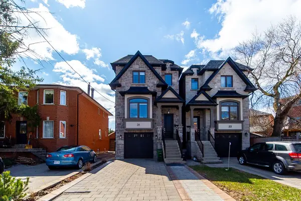 31 John Best AVE, Toronto W04, ON M9N 1C4