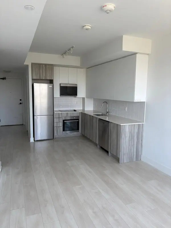 2489 Taunton RD #916, Oakville, ON L6H 3R9