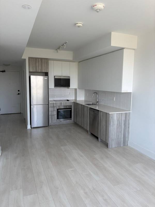 2489 Taunton RD #916, Oakville, ON L6H 3R9