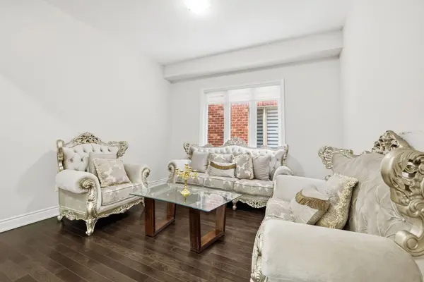 22 Tamworth CT, Brampton, ON L6Y 4S4